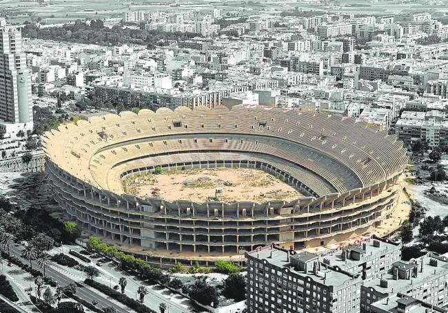 Esqueleto del coliseo de Cortes Valencianas,