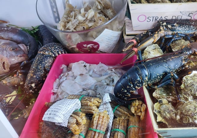 Expositor de frutos del mar en El Rincón de María.