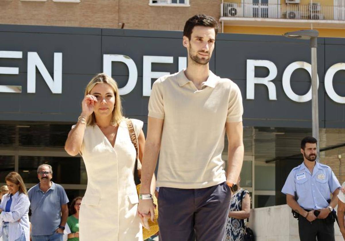 Sergio Rico y Alba Silva