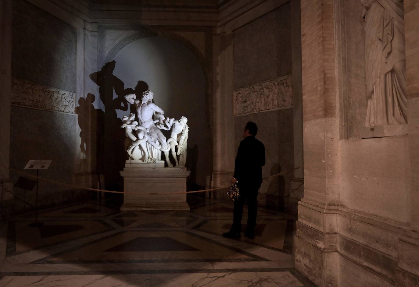 El guardián de las llaves de los Museos Vaticanos