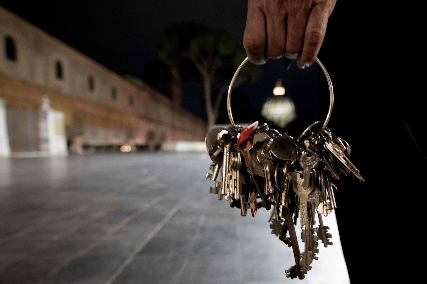 El guardián de las llaves de los Museos Vaticanos