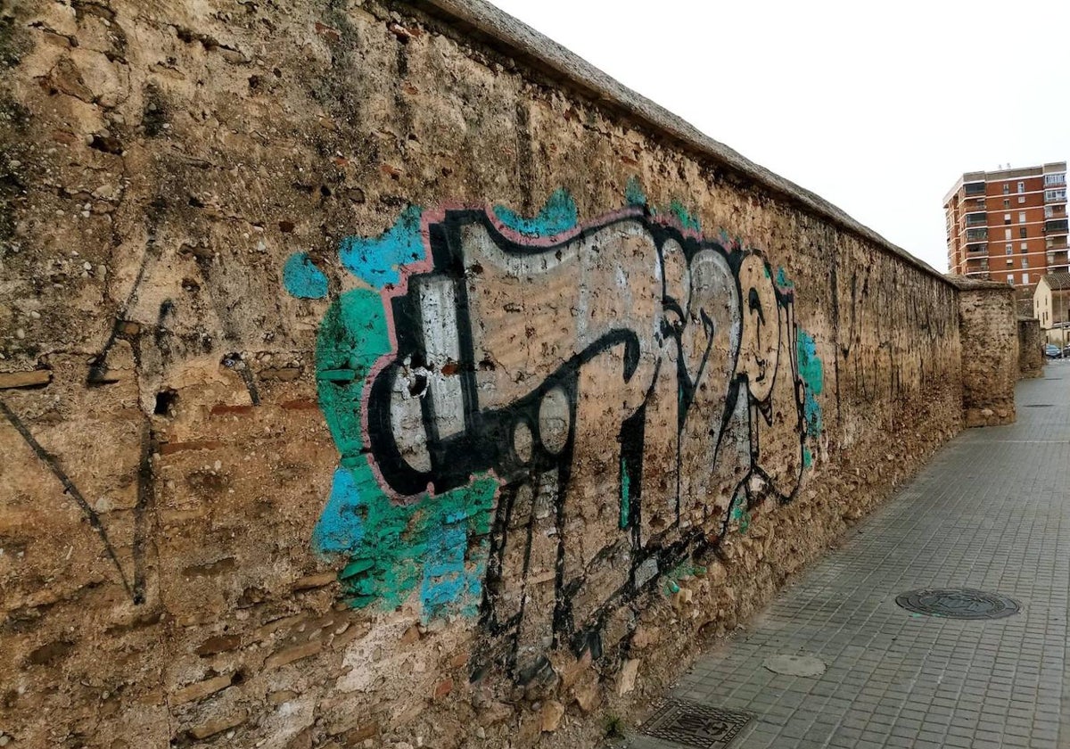 Pintada en uno de los muros del monasterio de San Miguel de los Reyes.