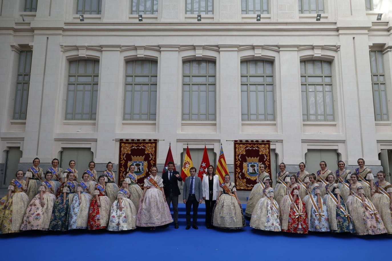 Recepción Oficial a las Falleras Mayores de Valencia en el Ayuntamiento de Madrid