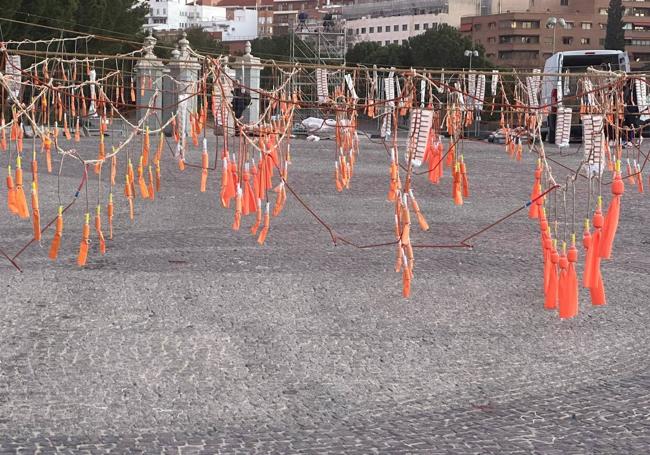 300 kilos de pólvora: Así se ha preparado la mascletà en Madrid.