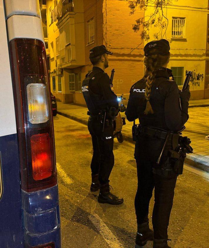 Imagen secundaria 2 - Operación policial con once detenidos en el barrio de la Fuensanta de Valencia