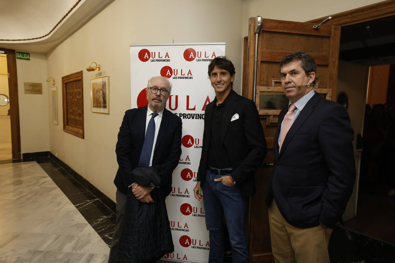 Roca Rey despliega su arte en el Ateneo Mercantil de Valencia