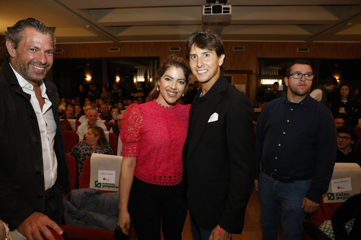 Roca Rey despliega su arte en el Ateneo Mercantil de Valencia