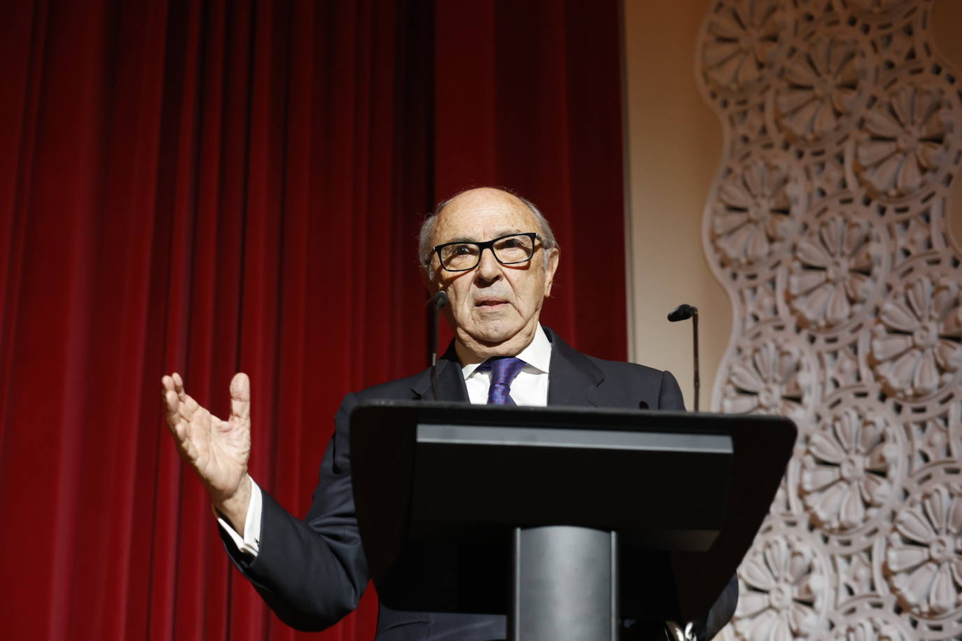 Roca Rey despliega su arte en el Ateneo Mercantil de Valencia