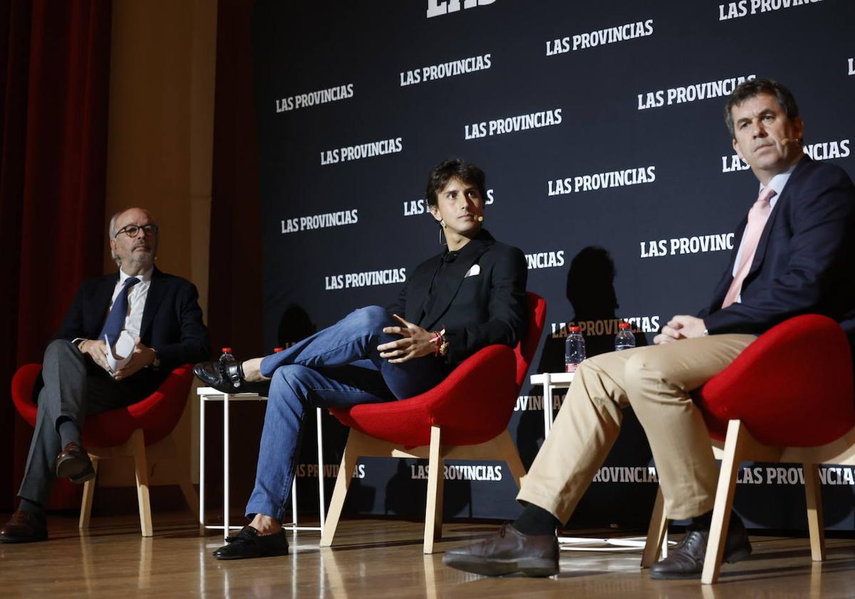 Roca Rey, en el centro, en Aula LAS PROVINCIAS.