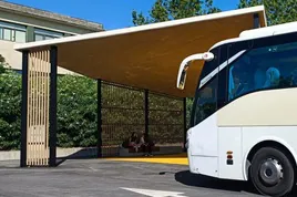Bus interurbano de la línea entre Ontinyent-Valencia.