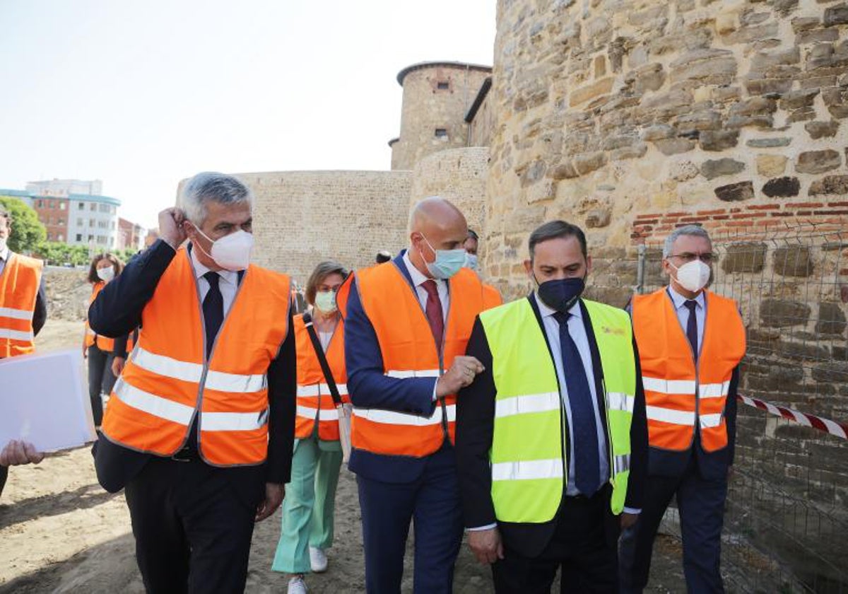 Ábalos, durante un acto como ministro, en época de pandemia.