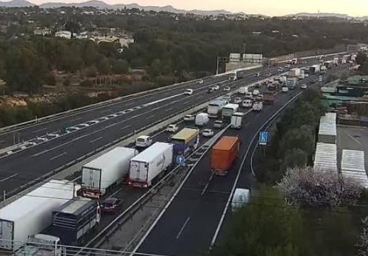 Atascos en la A-7 este miércoles 21 de febrero.