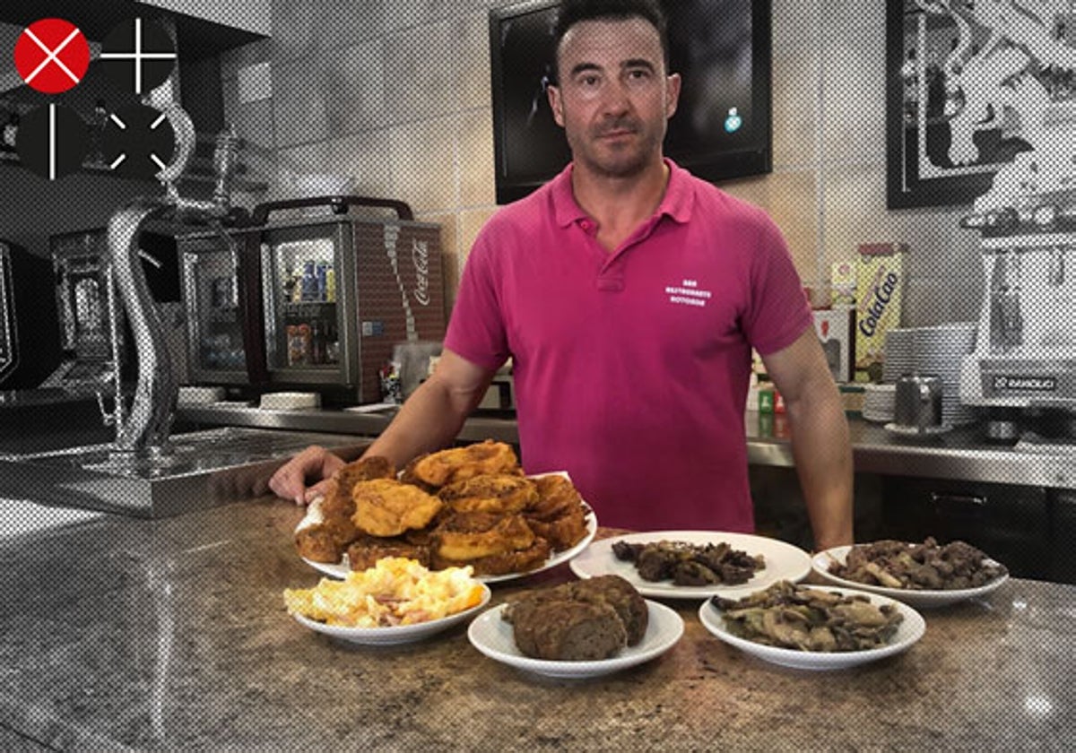 Fran Pérez muestra algunas de las tapas con las que monta bocadillos y sus famosas torrijas.