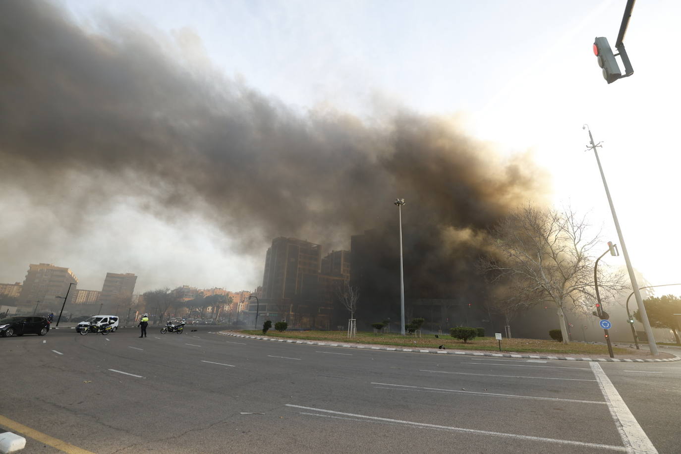 Las terribles imágenes del incendio en Campanar