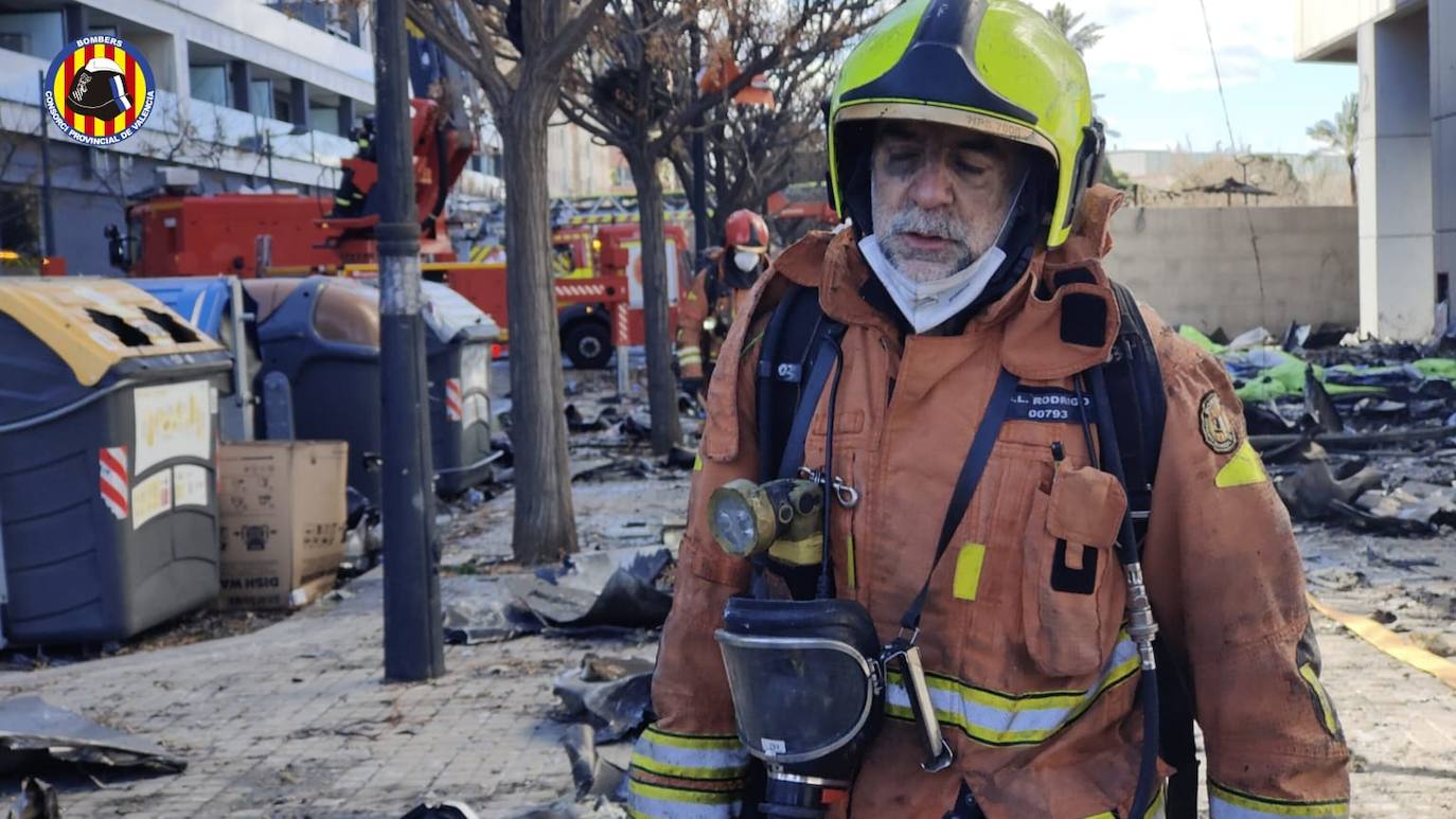 Fotos del día después del incendio en Campanar