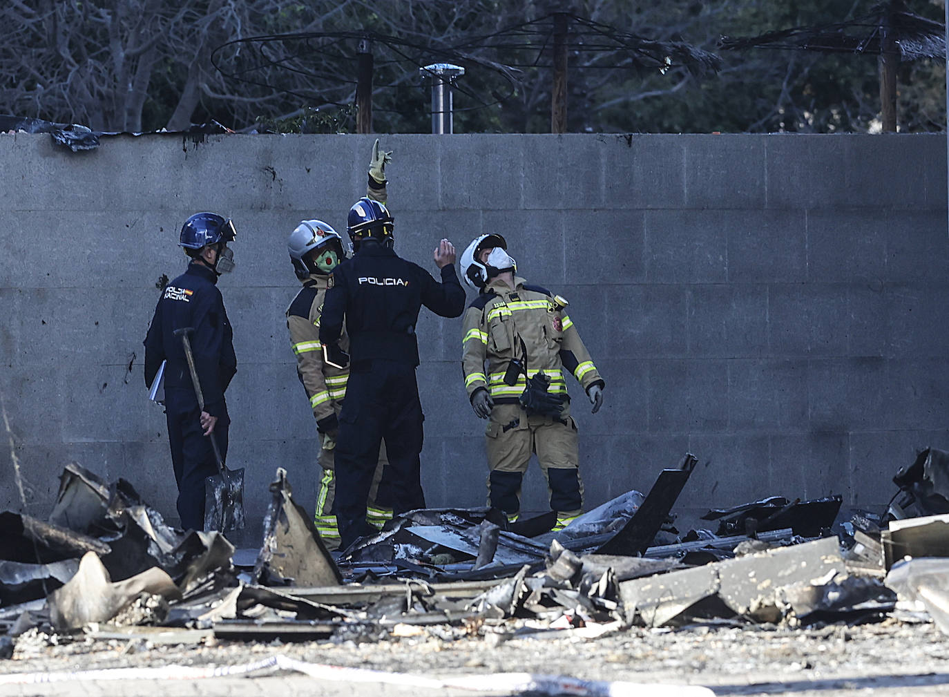 Fotos del segundo día tras el pavoroso incendio en Campanar