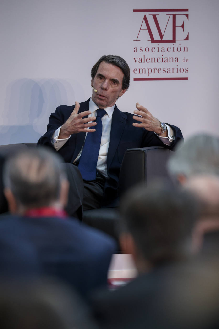 Fotos: Aznar acude a la asamblea de AVE, la Asociacion Valenciana de Empresarios