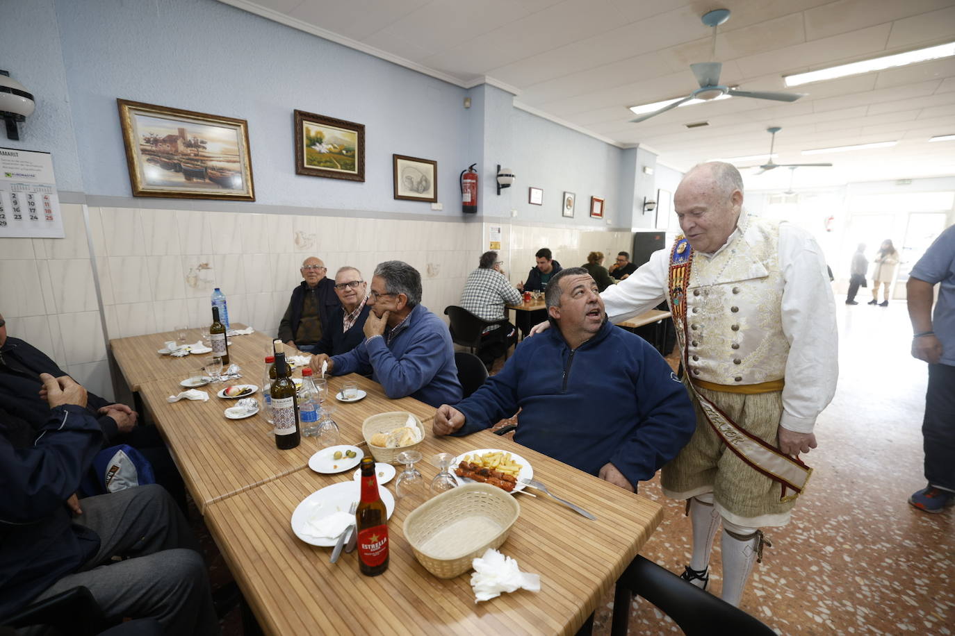 Fotos de Teodoro Montolio, fallero mayor de la falla La Punta