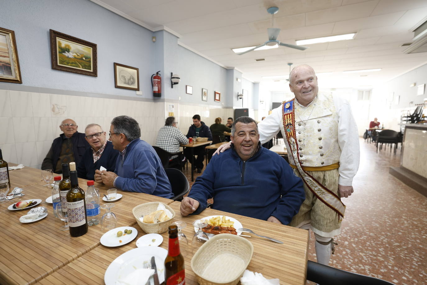 Fotos de Teodoro Montolio, fallero mayor de la falla La Punta