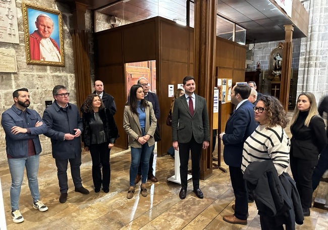 Ediles del Ayuntamiento de Gandia, en la Colegiata.