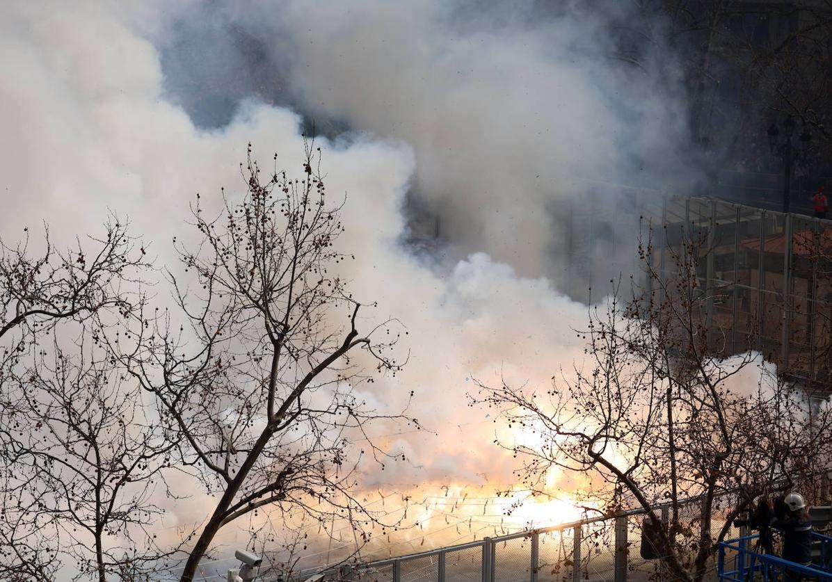 Sigue en directo la mascletà del domingo 3 de marzo: Pirotecnia Gironina