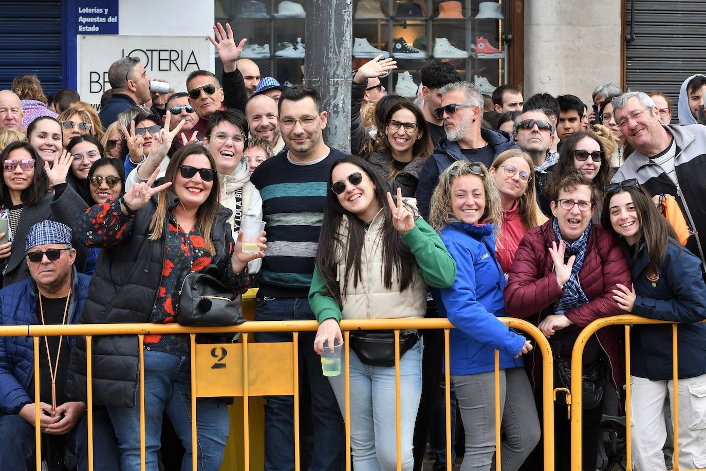 Búscate en la mascletà del lunes 4 de marzo de 2024