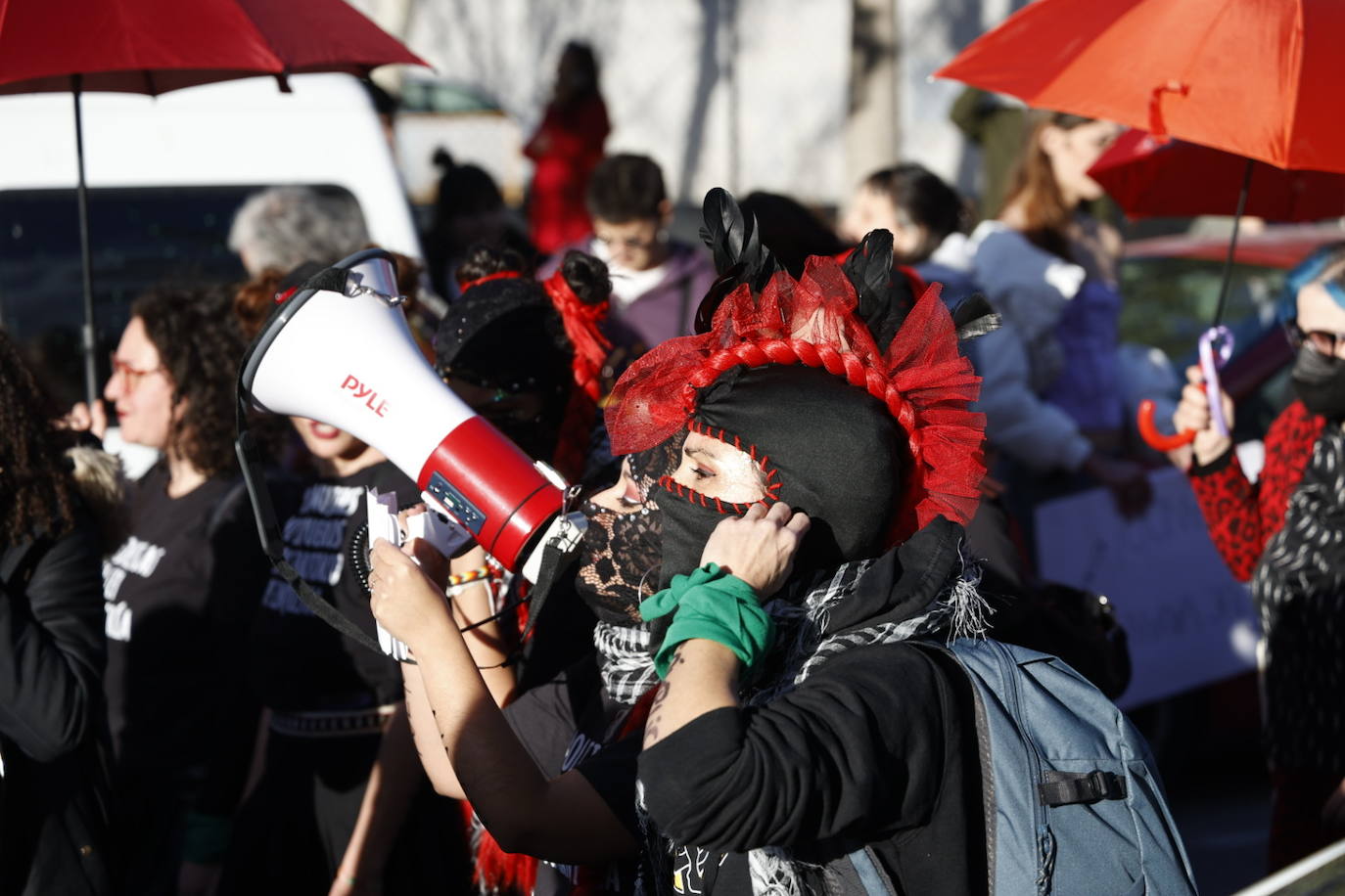 Valencia sale a la calle por el 8M: el Día de la Mujer, en imágenes