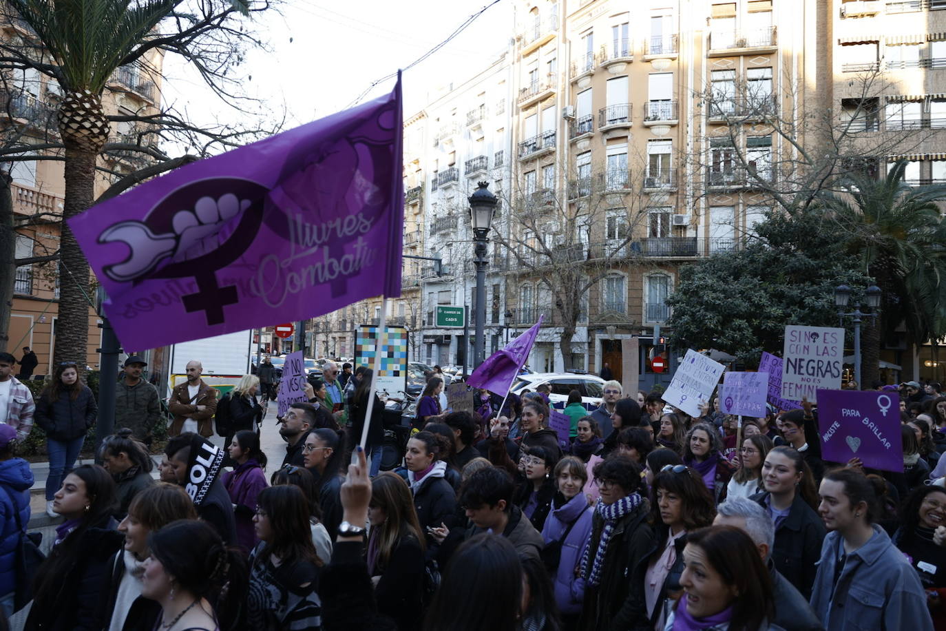 Valencia sale a la calle por el 8M: el Día de la Mujer, en imágenes