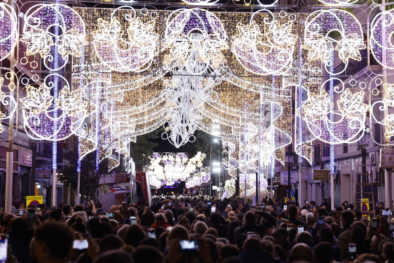 Encendido de luces en la Falla Cuba Literato Azorín