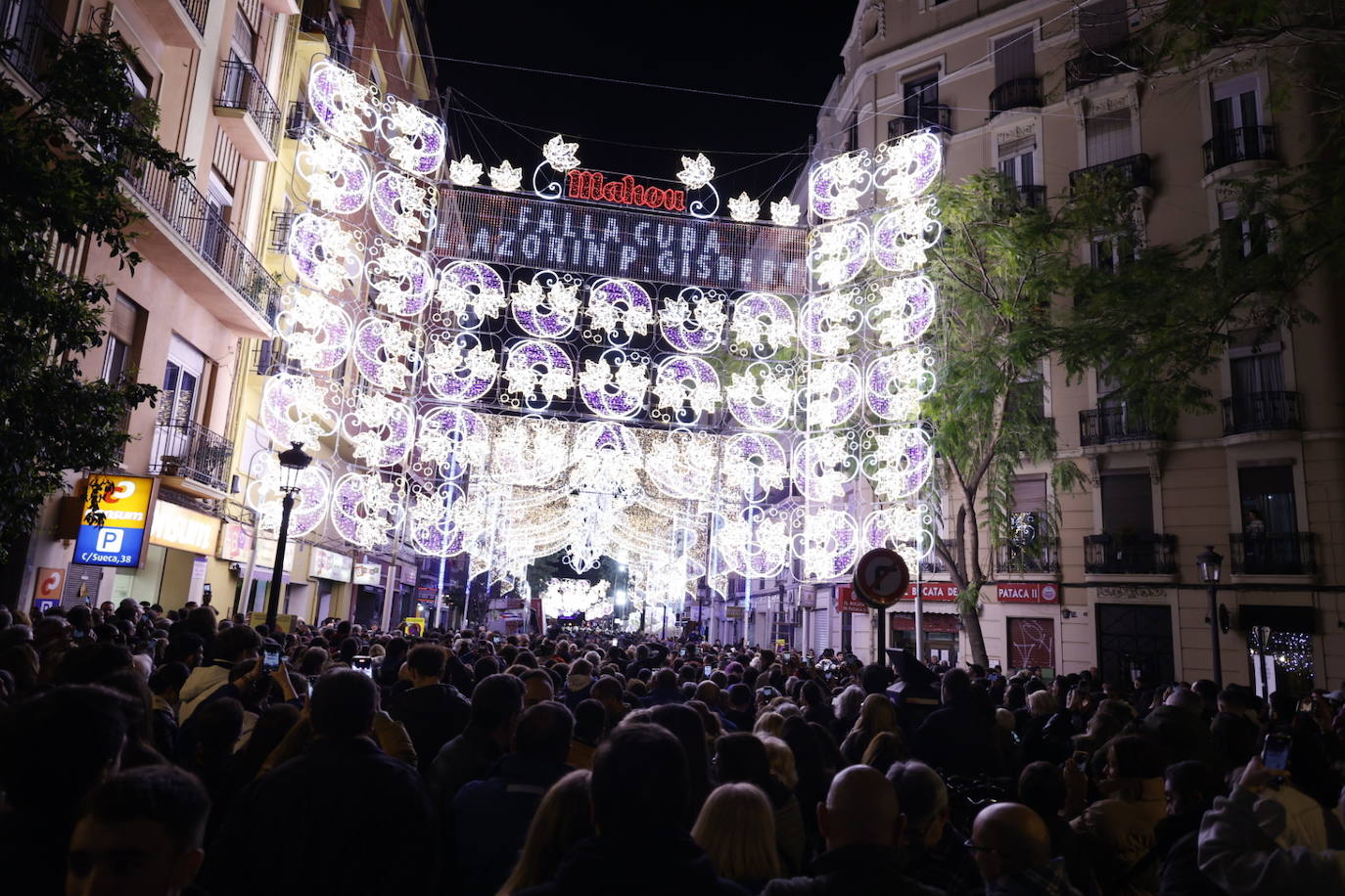 Encendido de luces en la Falla Cuba Literato Azorín