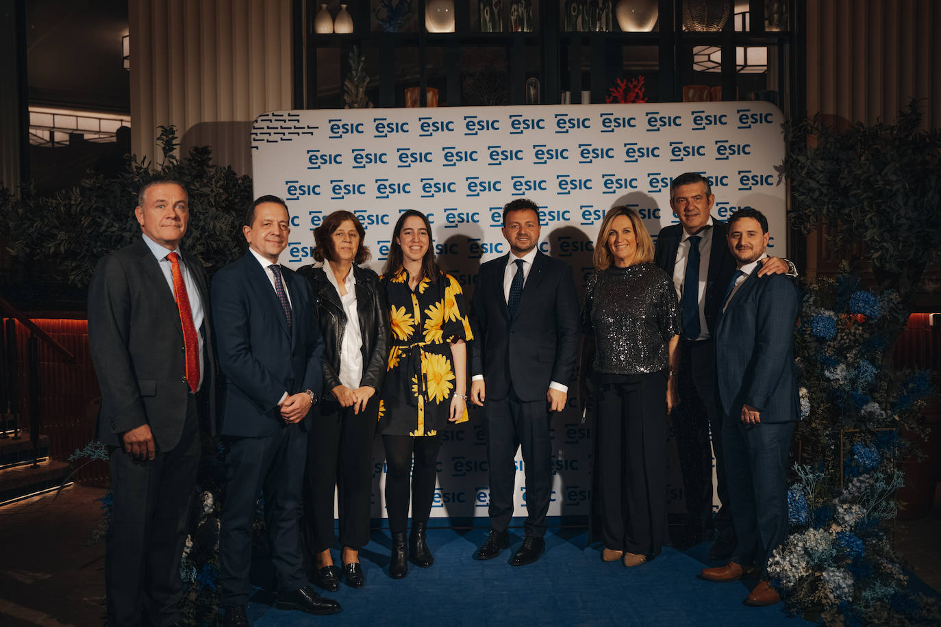 Vicente Fuerte y Felipe Llano, de ESIC; M.ª Jesús Muñoz, de UJI; Sandra Gisbert, de ESIC; Eduardo Gómez Martín, presidente de ESIC; María Guijarro, Agustírriln Carrilero y David Reolid, de ESIC.