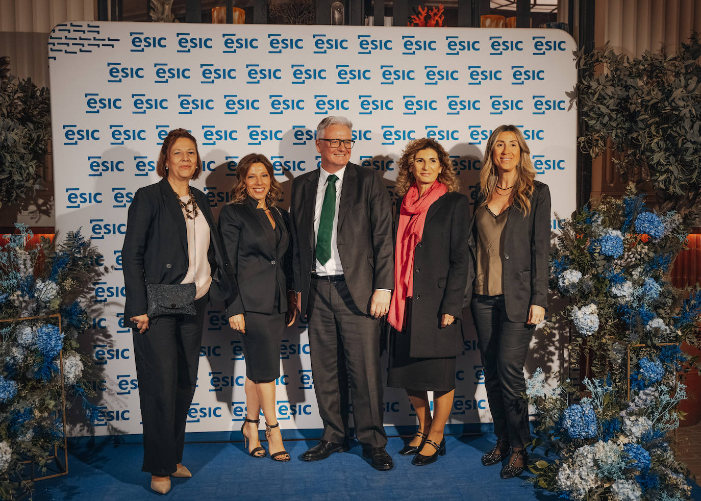 Pilar Ros, de ESIC; Raquel Davó, consultora; Antonio Climent; de Boyden; Amparo Tecles; y Llanos Micó, de Industrias Alegre.