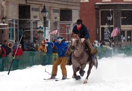 'Skijoring', el esquí ecuestre toma las calles de Leadville