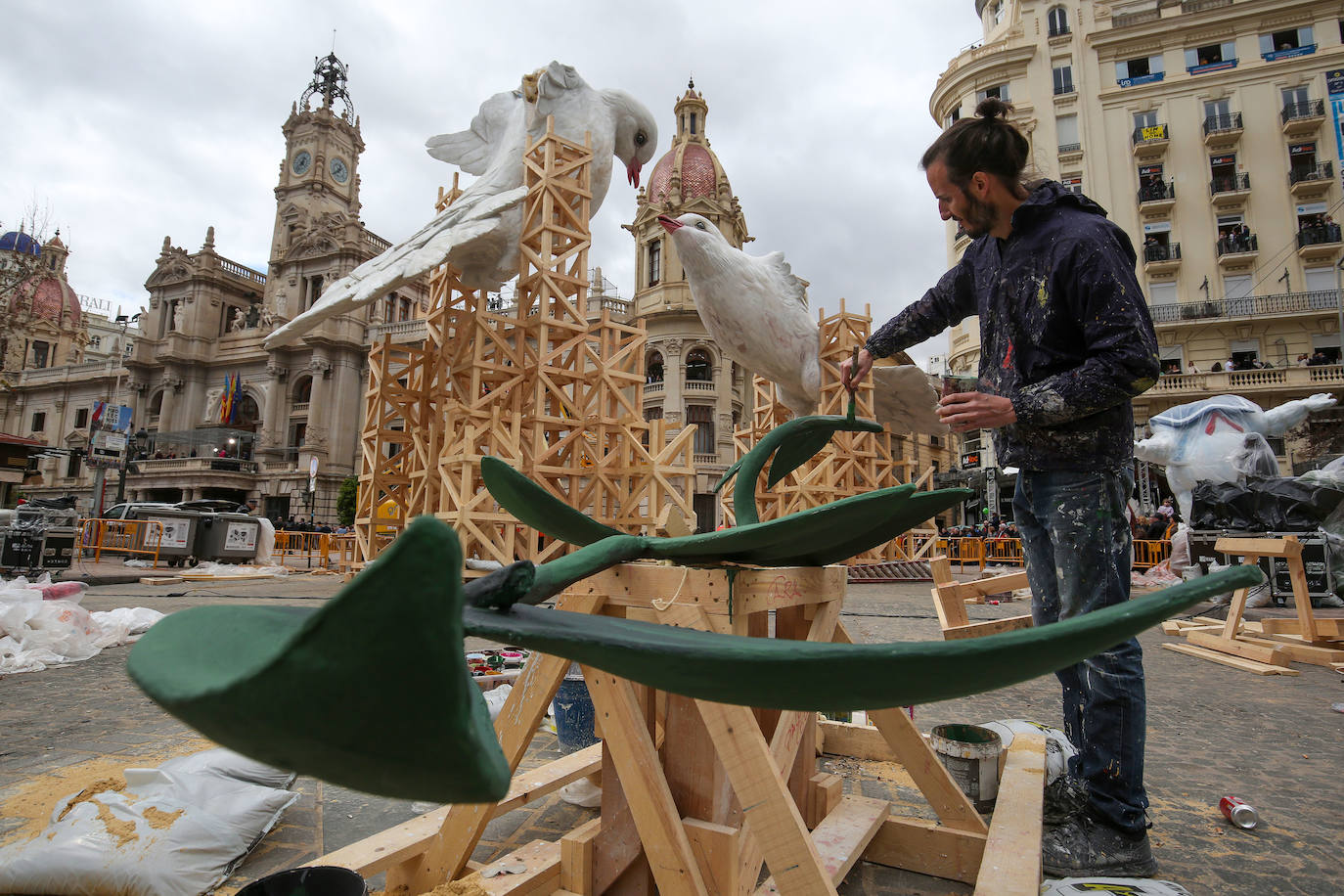 Comienza la plantà de las Fallas 2024