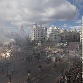 Los invitados a la mascletà de hoy: de una estrella del espectáculo a uno de los mayores ejecutivos de España