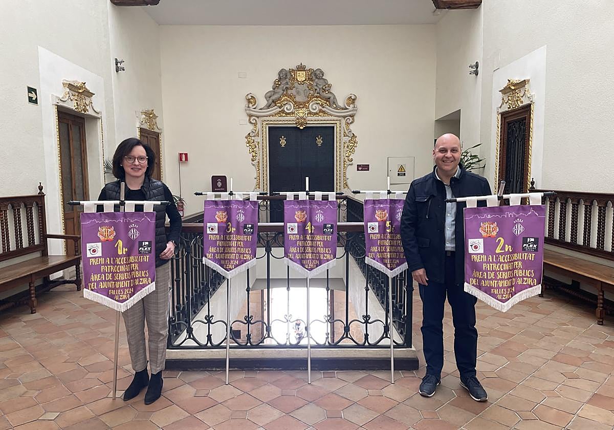 Banderines para las fallas más accesibles.