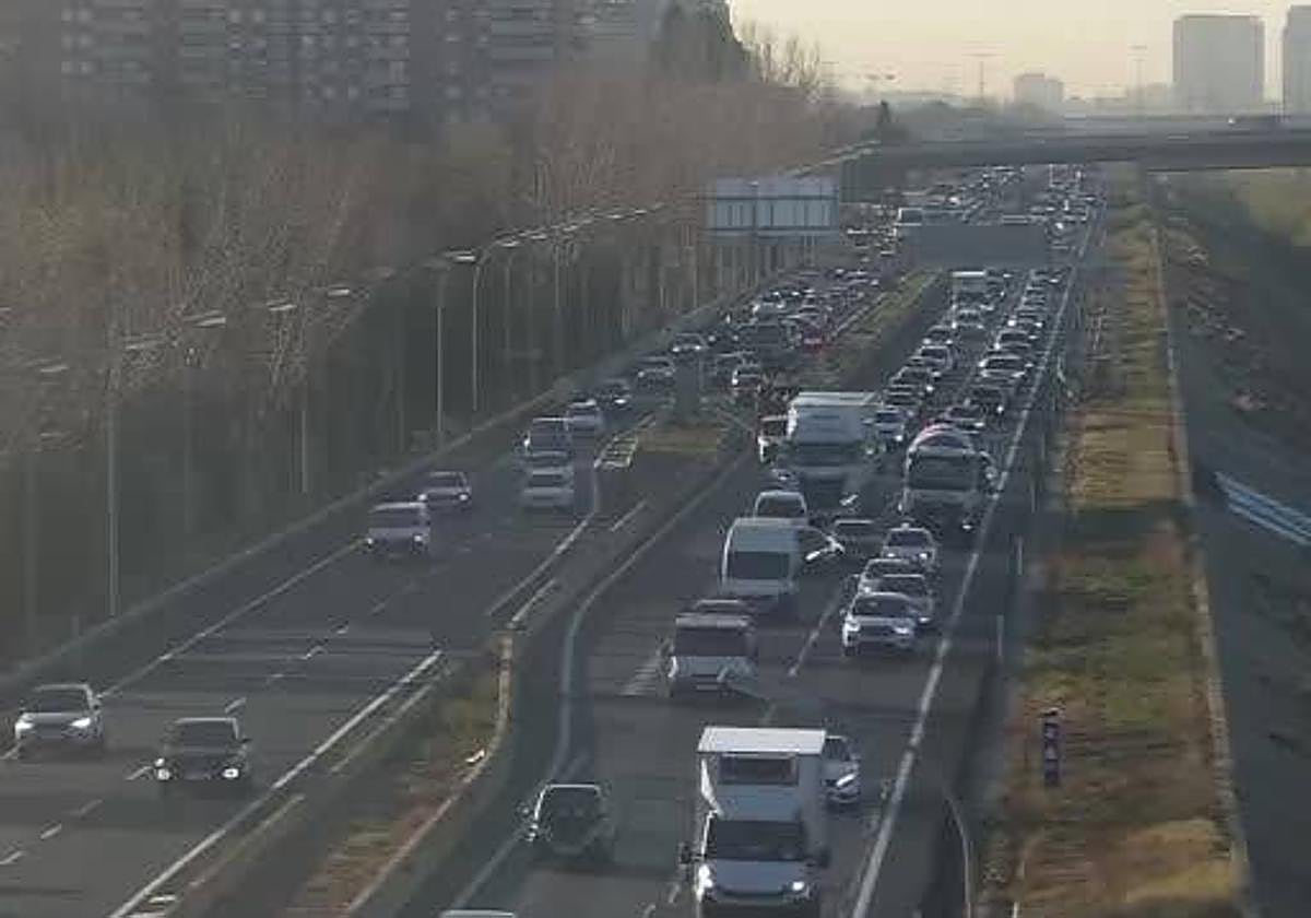 Atascos en la V-30 este martes