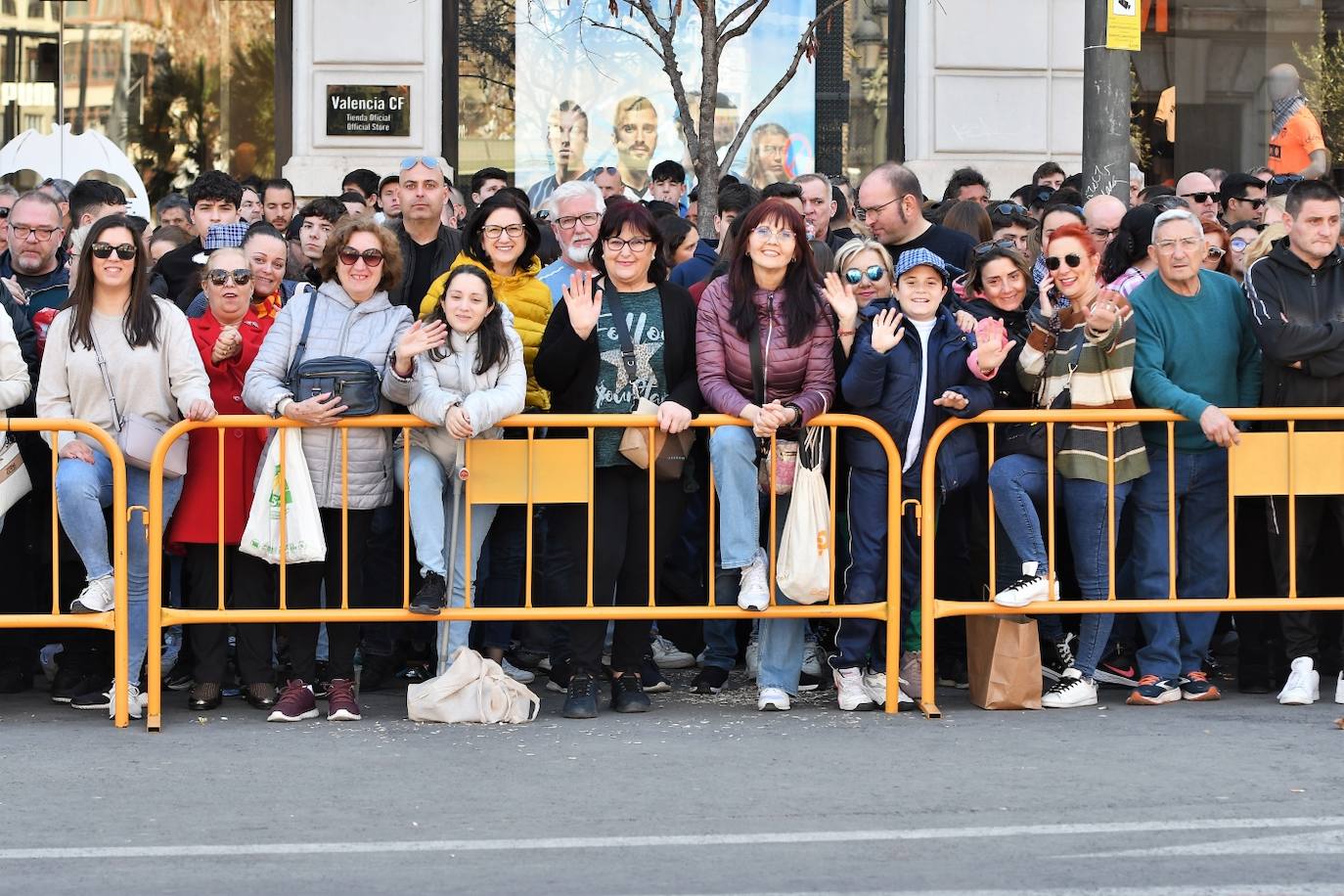 Búscate en la mascletà de hoy martes 12 de marzo