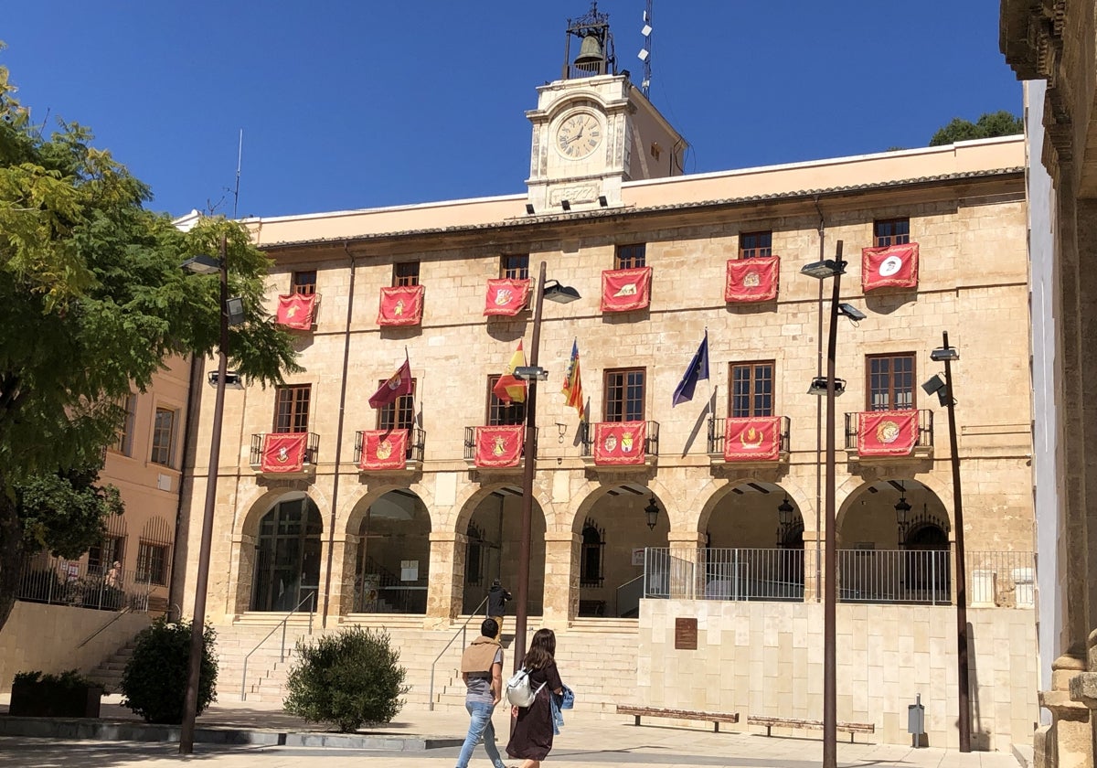 El Ayuntamiento de Dénia.