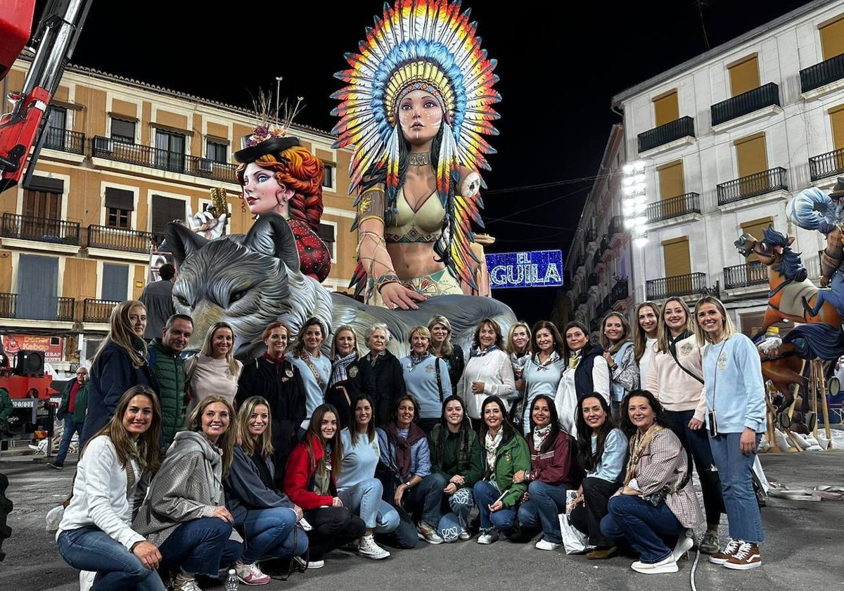 Una delas rutas de visita a comisiones de Especial de las falleras mayores de Valencia.