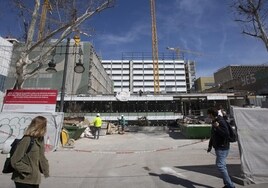 Obras de ampliación del Clínico desde la avenida Blasco Ibáñez.