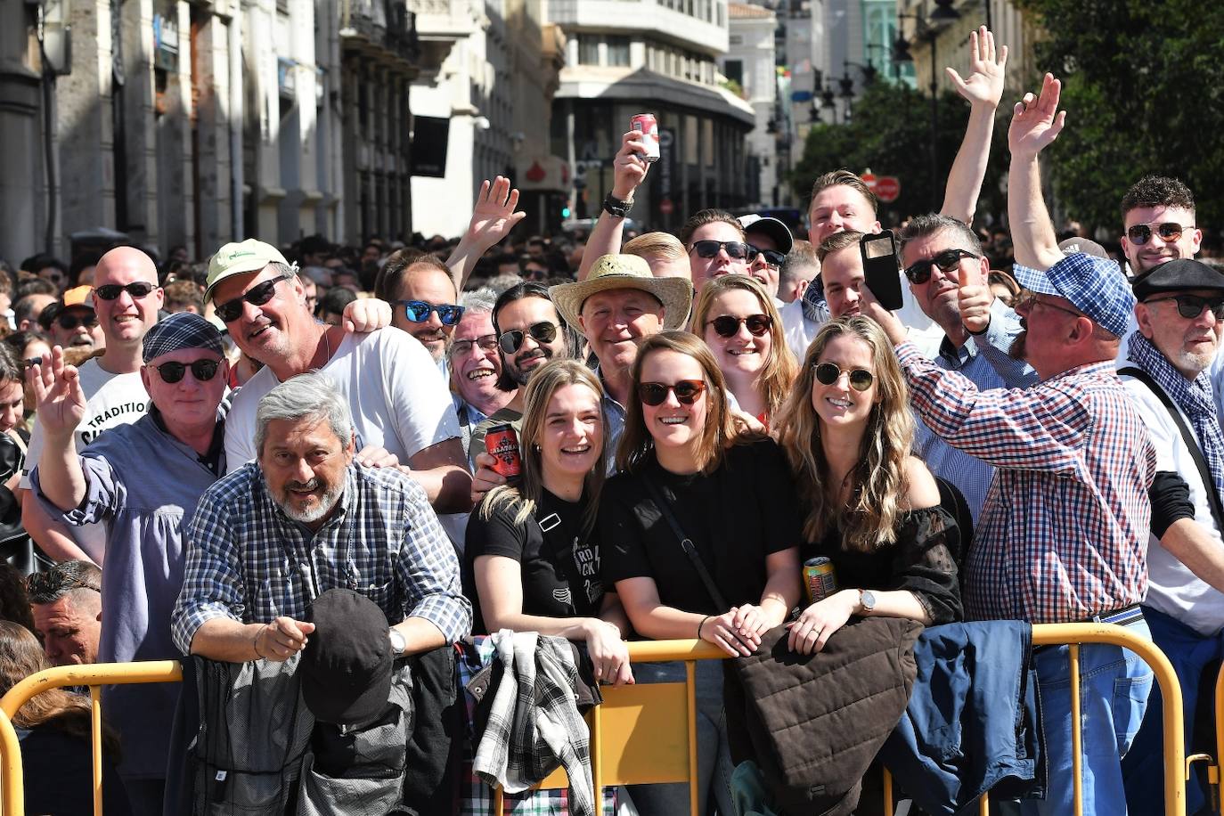 Búscate en la mascletà de hoy miércoles 13 de marzo