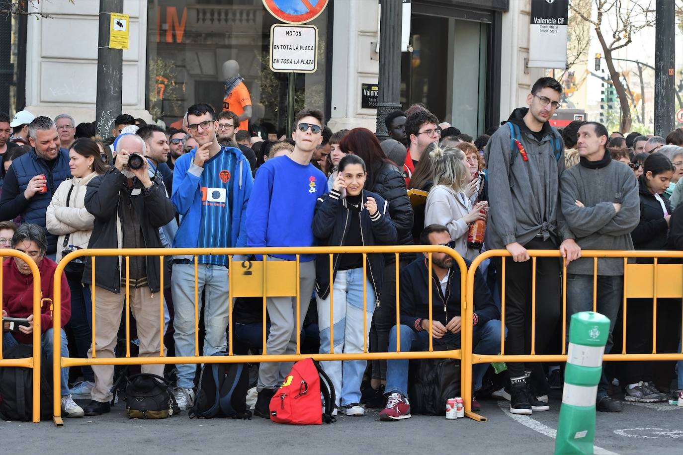 Búscate en la mascletà de hoy miércoles 13 de marzo