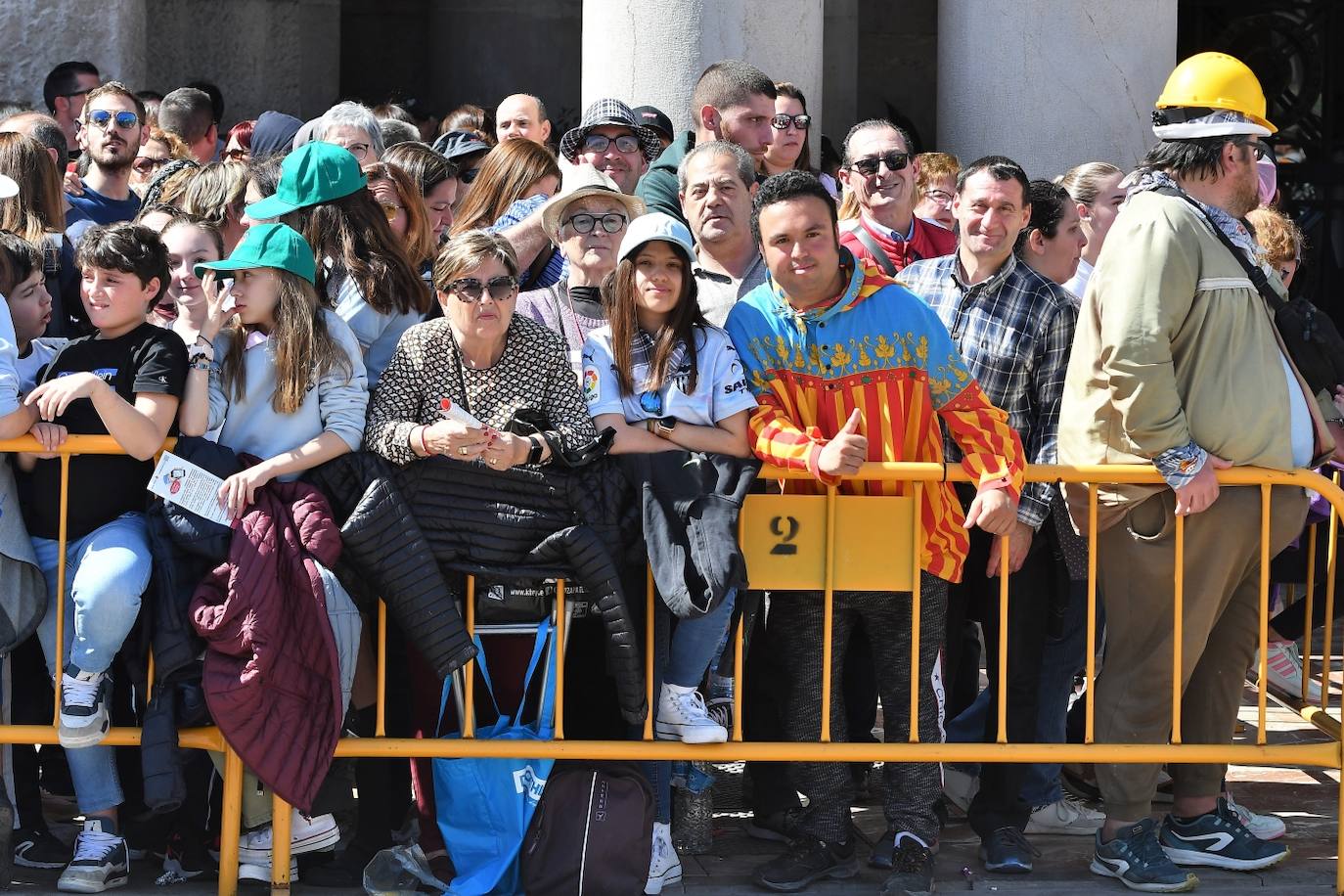 Búscate en la mascletà de hoy miércoles 13 de marzo