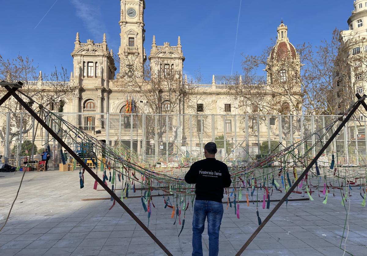 Pirotecnia Turís dispara este 13 de marzo.