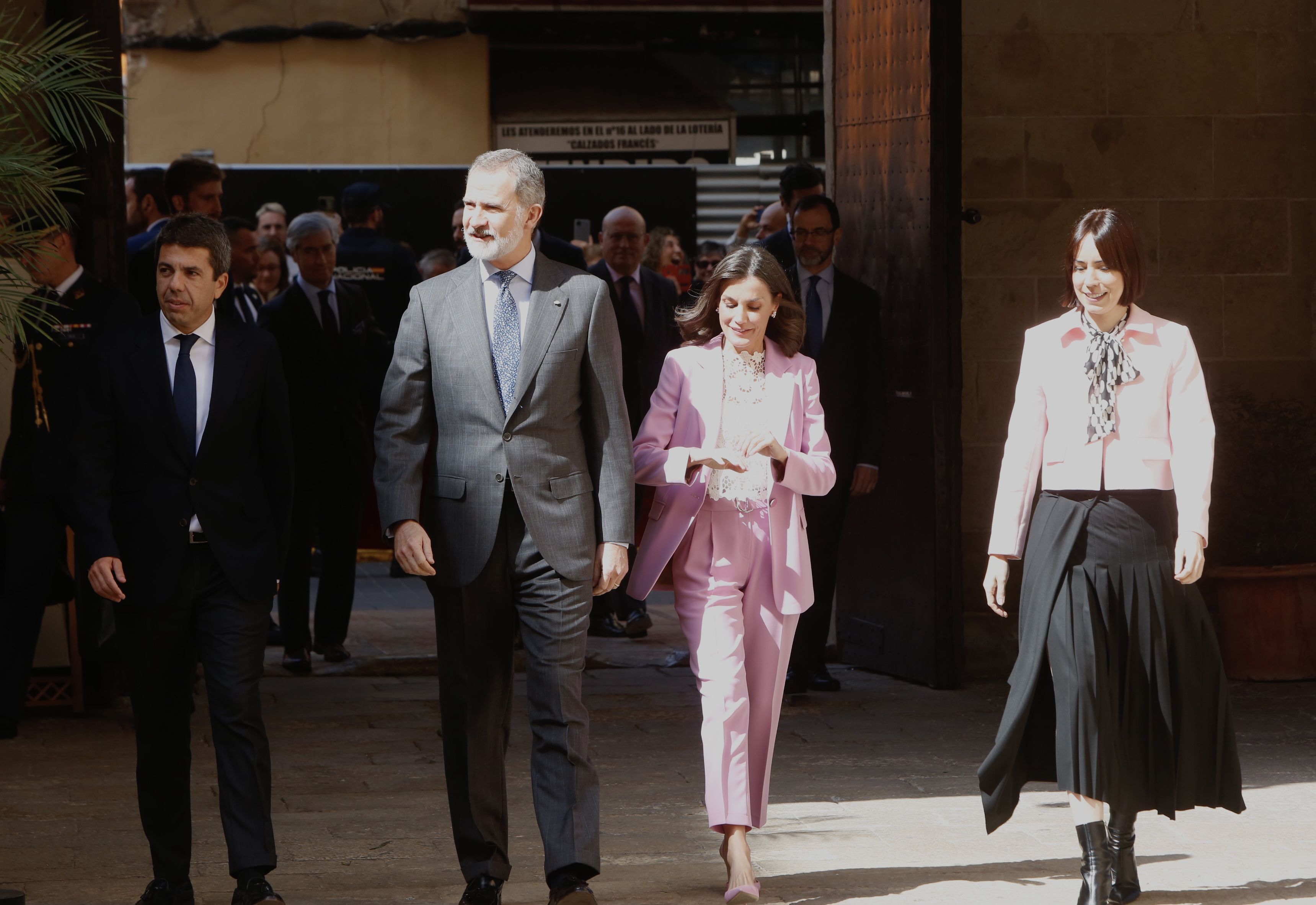 Los Reyes visitan Gandia para presidir la entrega de los Premios Nacionales de Investigación