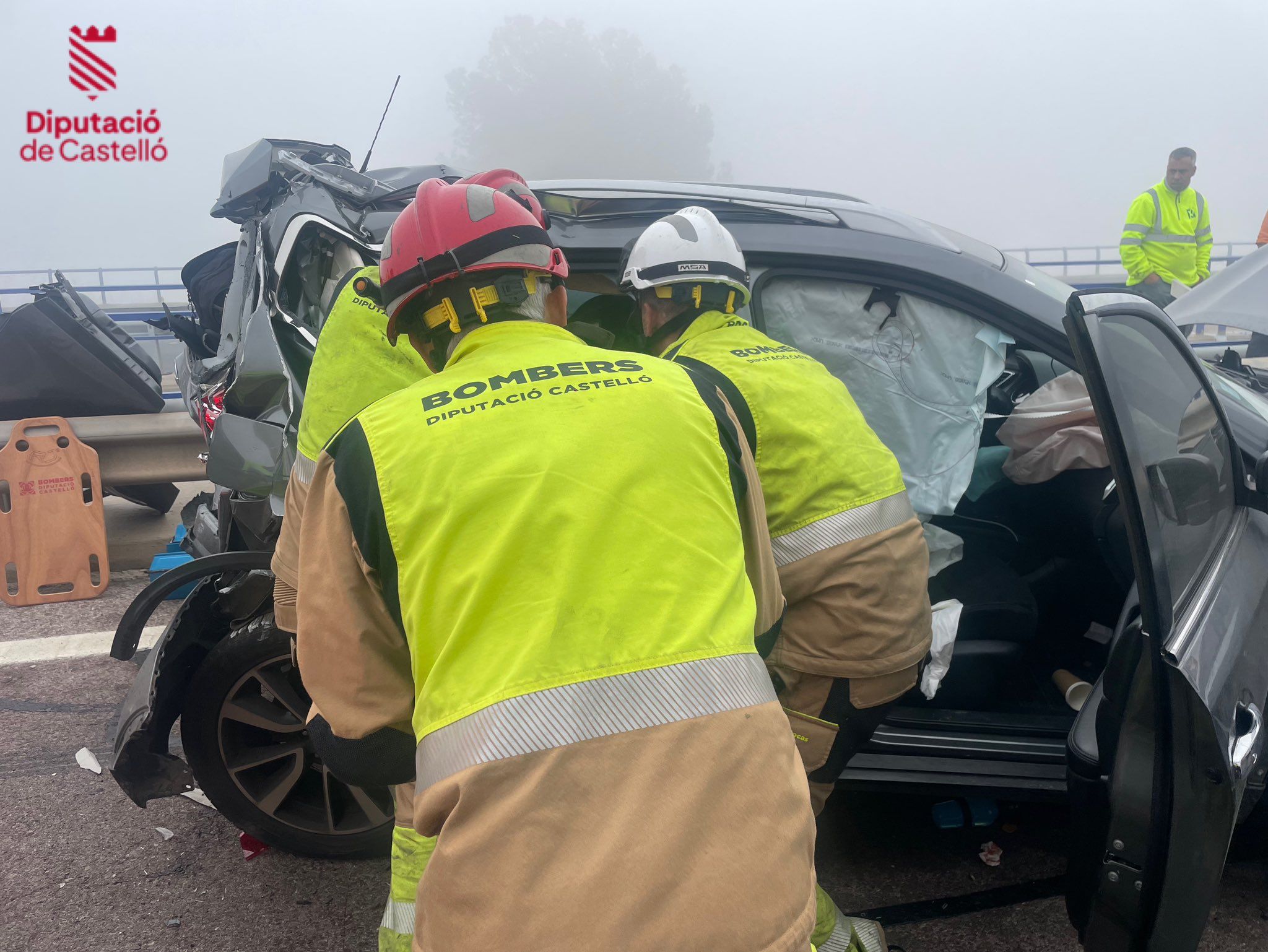 Un muerto y cinco heridos por un accidente en Nules con 40 coches implicados