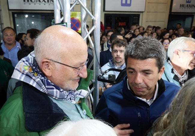 El presidente de la Generalitat, Carlos Mazón, y el empresario Juan Roig,