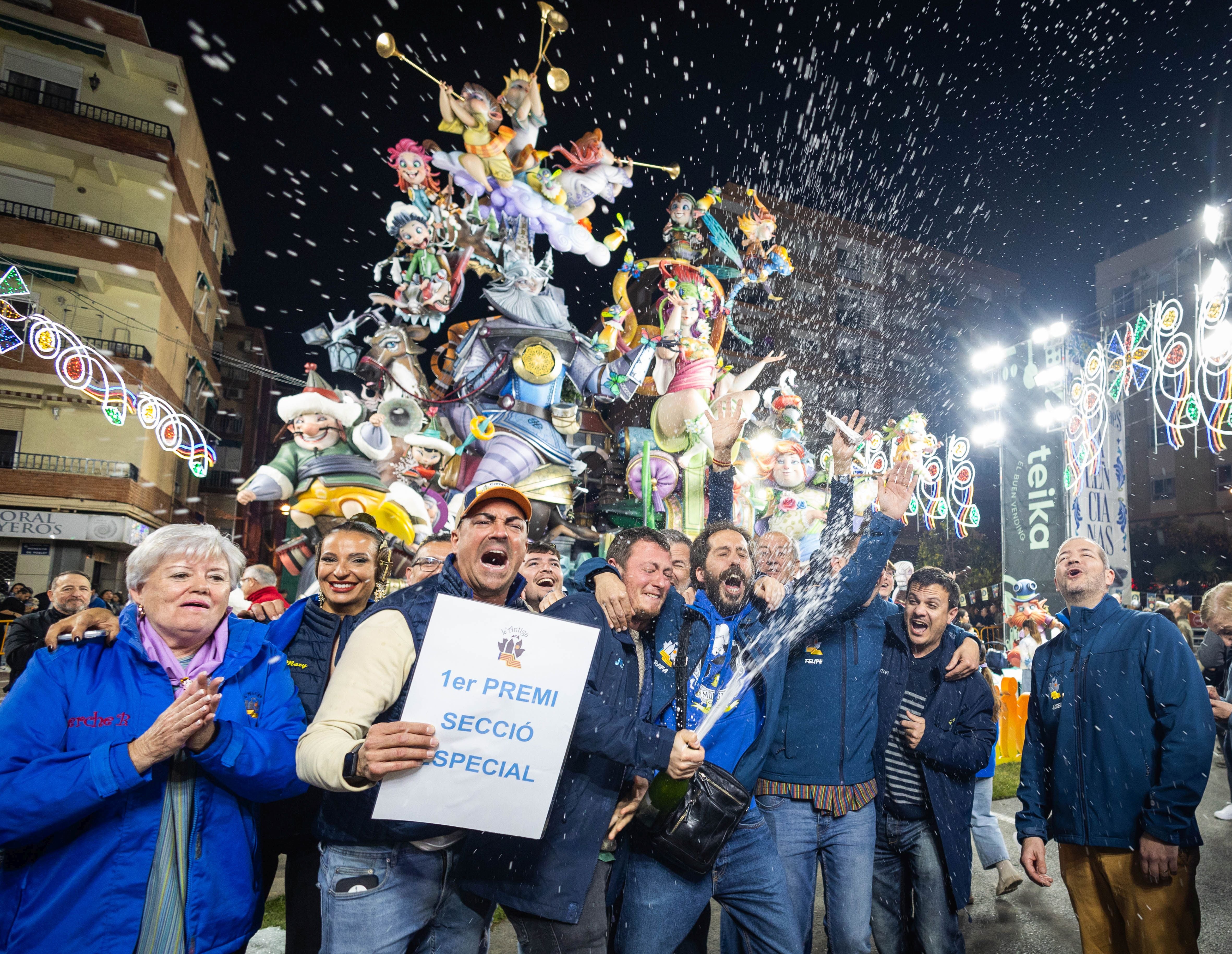 L&#039;Antiga de Campanar celebra su oro en Especial