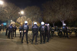 Una noche de patrulla con la Policía Local de Valencia durante las Fallas